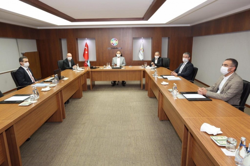 BAKAN ÖZHASEKİ’DEN BAŞKAN ÇOLAKBAYRAKDAR’IN ÇALIŞMALARINA ÖVGÜ VE DESTEK