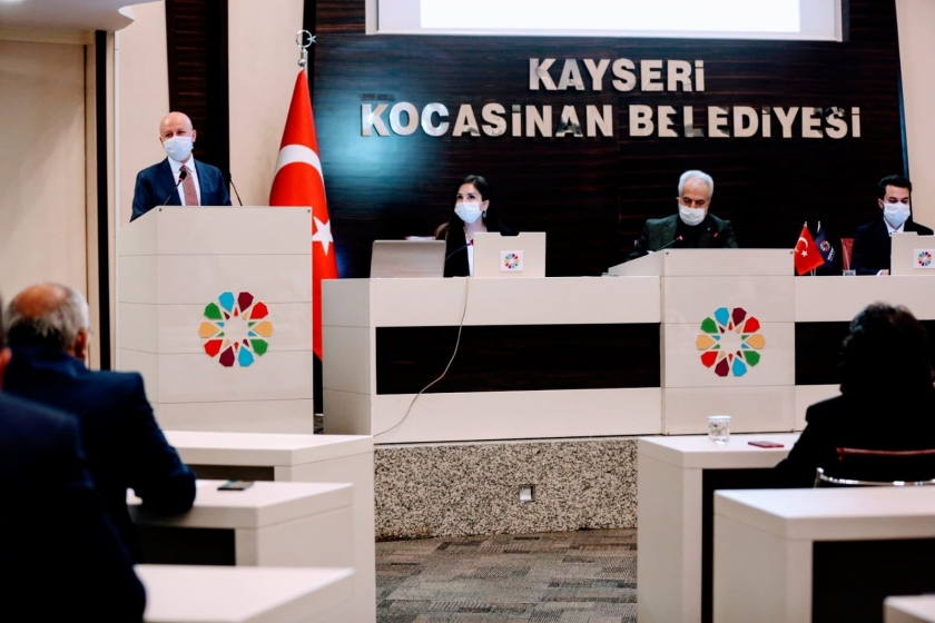 KOCASİNAN BELEDİYE MECLİSİ,  SOSYAL MESAFE KURALINA UYGUN OLARAK TOPLANDI