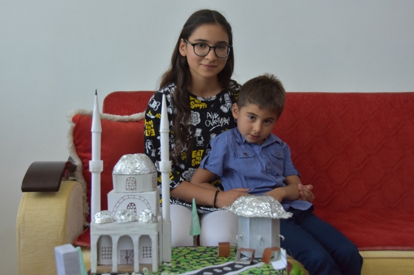 BAŞKAN ÇOLAKBAYRAKDAR, KOCASİNAN’IN YILDIZLARI’NI ÖDÜLLENDİRDİ