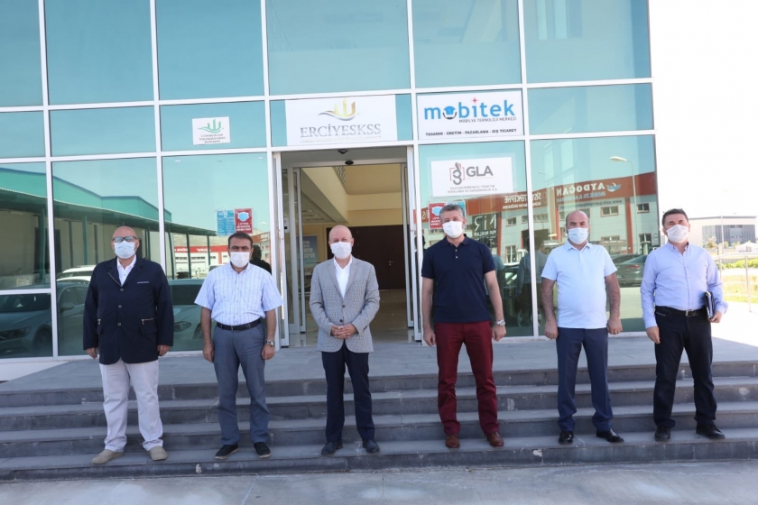 BAŞKAN ÇOLAKBAYRAKDAR, KUMSMALL’I ZİYARET ETTİ
