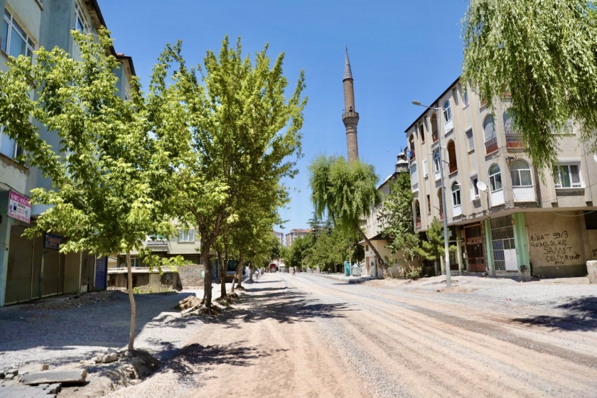 BAŞKAN ÇOLAKBAYRAKDAR, “KOCASİNAN İÇİN KONFORLU VE KALICI HİZMETLER YAPIYORUZ”