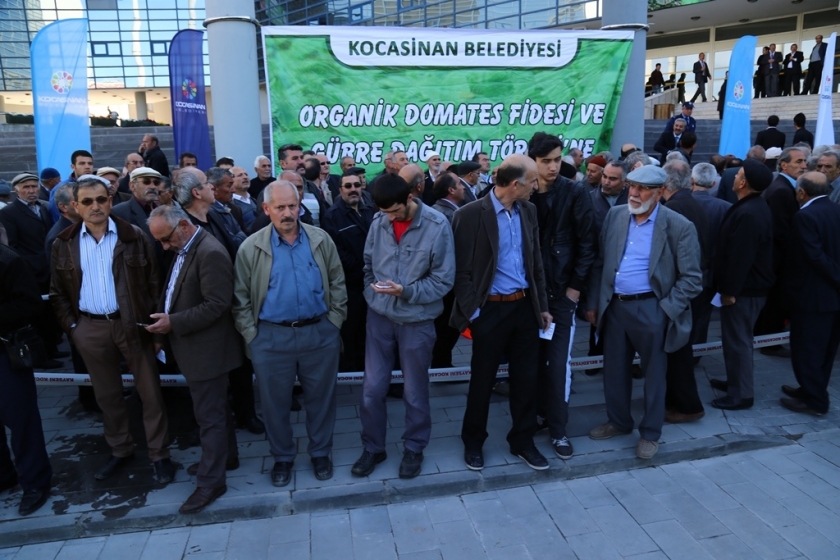 Başkan Çolakbayrakdar," ORGANİK DOMATES FİDESİ DAĞITACAĞIZ”