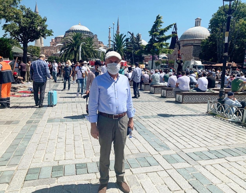 BAŞKAN ÇOLAKBAYRAKDAR, AYASOFYA’DA KILINAN İLK CUMA NAMAZINA KATILDI 