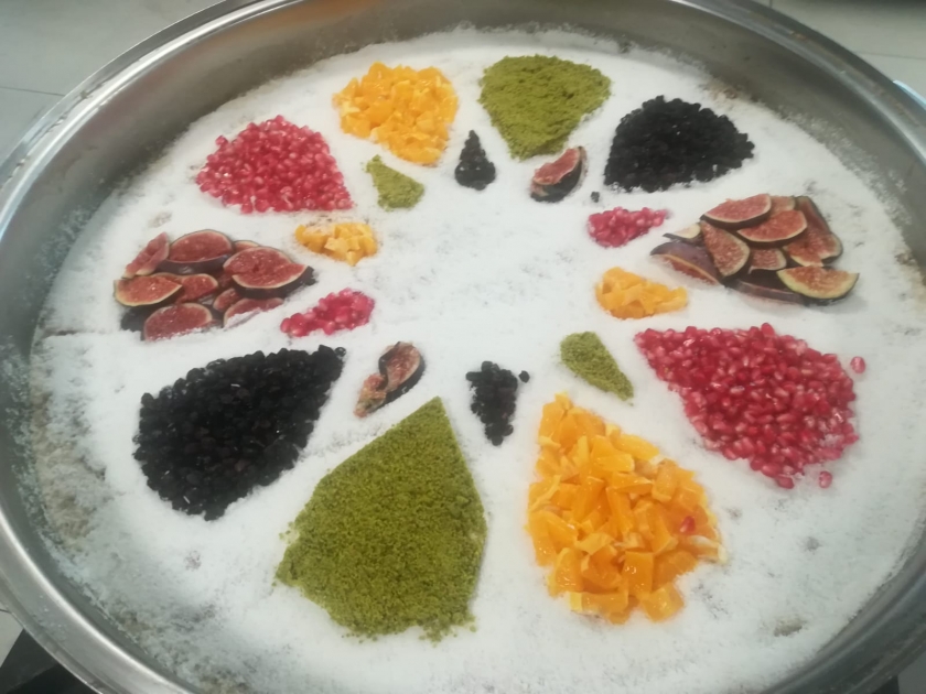 KOCASİNAN’DA SAĞLIK ÇALIŞANLARINA BEREKETİN SİMGESİ AŞURE İKRAM EDİLDİ