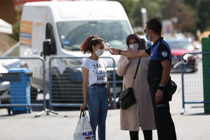 KOCASİNAN’IN PAZAR YERLERİNDE TÜM ÖNLEMLER EN ÜST SEVİYEDE