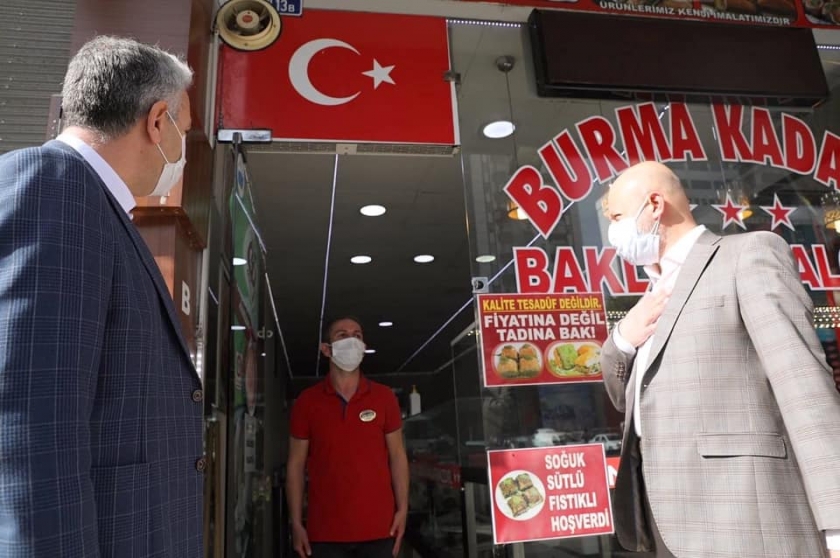 BAŞKAN ÇOLAKBAYRAKDAR’DAN MASKE, MESAFE VE HİJYEN DENETİMİ