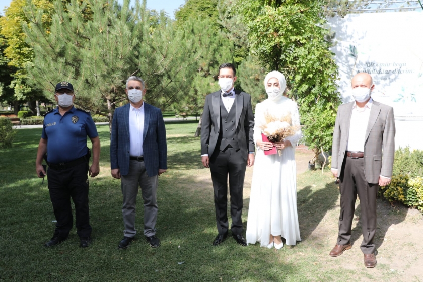 BAŞKAN ÇOLAKBAYRAKDAR’DAN MASKE, MESAFE VE HİJYEN DENETİMİ