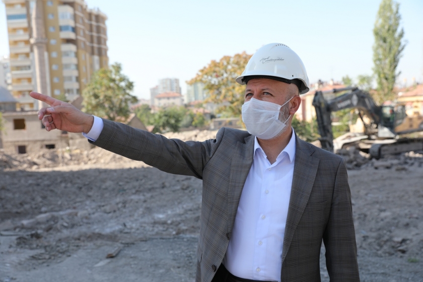 BAŞKAN ÇOLAKBAYRAKDAR, “UĞUREVLER ’İN ÇEHRESİNİ DEĞİŞTİRİYOR VE GÜZELLEŞTİRİYORUZ”