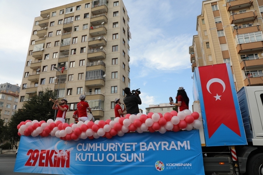 KOCASİNAN’DA DOLU DOLU 29 EKİM COŞKUSU