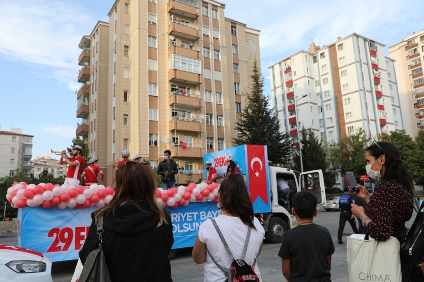 KOCASİNAN’DA DOLU DOLU 29 EKİM COŞKUSU