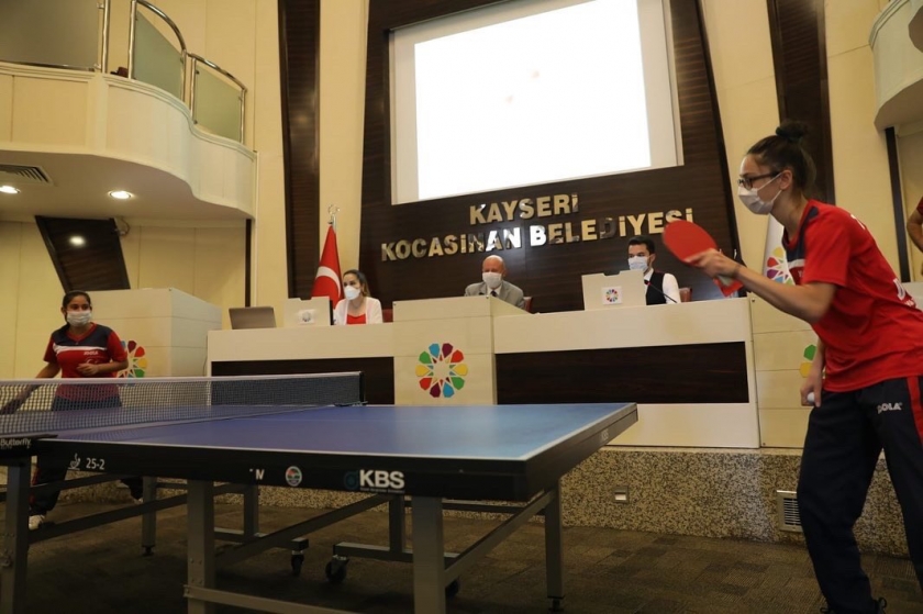 KAYSERİ’NİN GURURU MASA TENİSİ TAKIMI, HEP LİDER