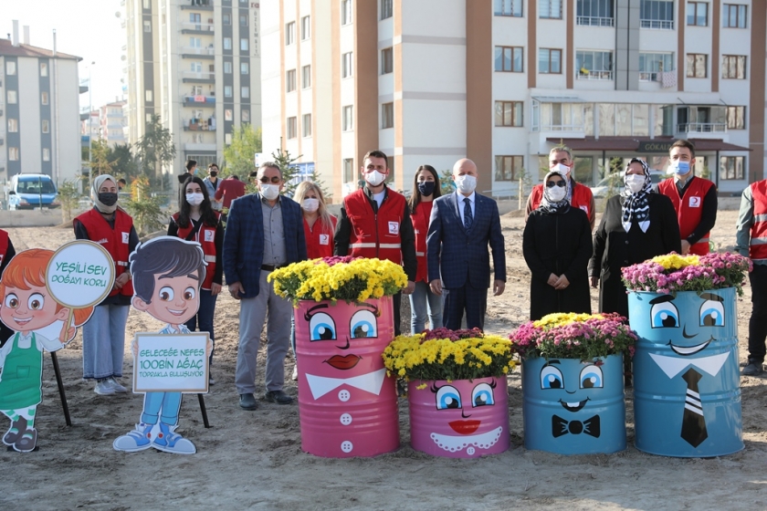 BAŞKAN ÇOLAKBAYRAKDAR, “DEPREM, BİR KEZ DAHA KENTSEL DÖNÜŞÜMÜN ÖNEMİNİ GÖSTERDİ”