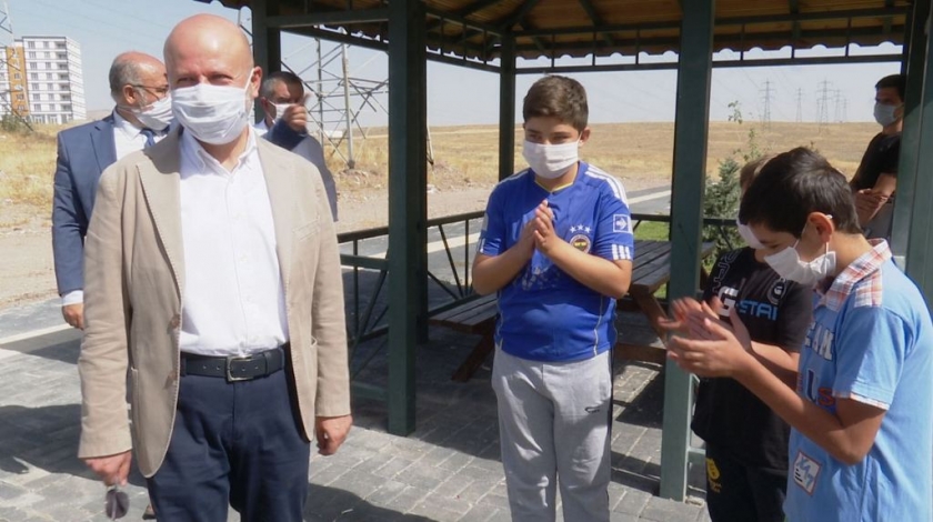 KOCASİNAN’DA GENÇLER VE ÇOCUKLAR İSTİYOR, BAŞKAN ÇOLAKBAYRAKDAR YAPIYOR
