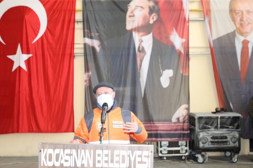 BAŞKAN ÇOLAKBAYRAKDAR, DAHA İYİ HİZMET İÇİN İŞÇİLERE KIŞLIK KIYAFET DAĞITTI