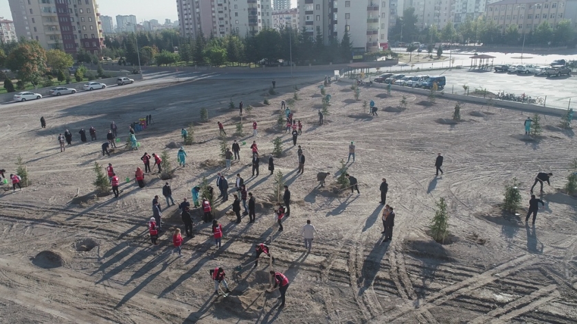 KOCASİNAN, MESAİYE AĞAÇ DİKEREK BAŞLADI