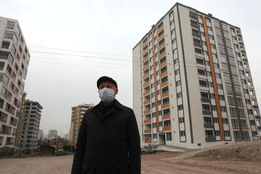 BAŞKAN ÇOLAKBAYRAKDAR, “MAHALLELERİN KADİM SORUNLARINI, KENTSEL DÖNÜŞÜMLE ÇÖZÜYORUZ”