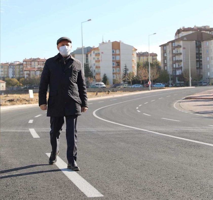 BAŞKAN ÇOLAKBAYRAKDAR, “EN ÇAĞDAŞ NORMLARDA KONFORLU VE GÜVENLİ YOLLAR YAPIYORUZ”