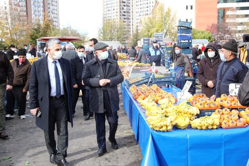 BAŞKAN ÇOLAKBAYRAKDAR’DAN PAZARDA KORONAVİRÜS UYARISI