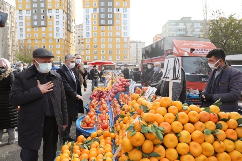 BAŞKAN ÇOLAKBAYRAKDAR’DAN PAZARDA KORONAVİRÜS UYARISI