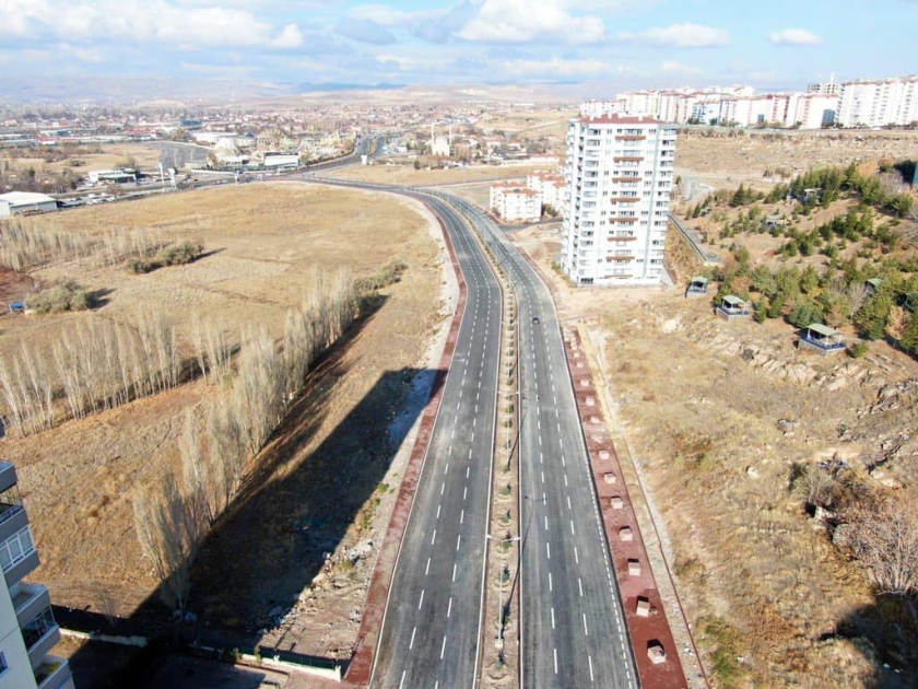 BAŞKAN ÇOLAKBAYRAKDAR, “HEMŞEHRİLERİMİ, MUTLU VE HUZURLU EDECEK HİZMETLER YAPIYORUZ”
