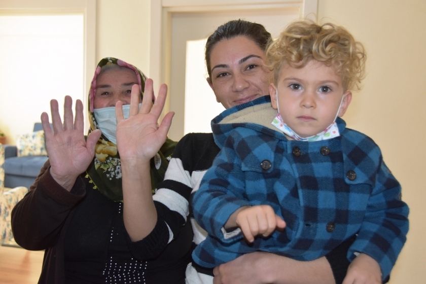 BAŞKAN ÇOLAKBAYRAKDAR, “DÖNÜŞÜMLE 825 AİLE BU KIŞI, SICACIK EVLERİNDE GEÇİRİYOR”
