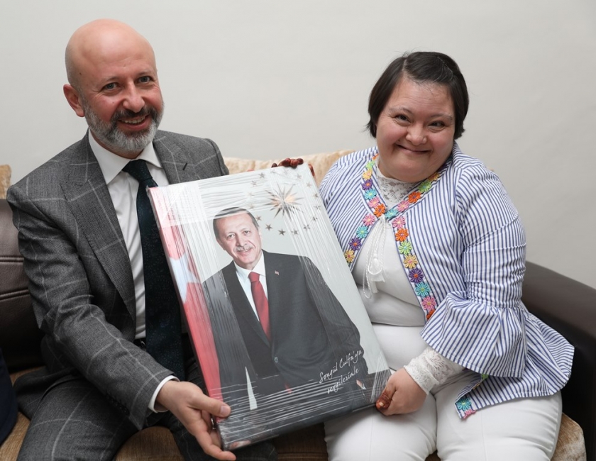 BAŞKAN ÇOLAKBAYRAKDAR, “DOWN SENDROMLULARIN HER ZAMAN YANINDAYIZ”