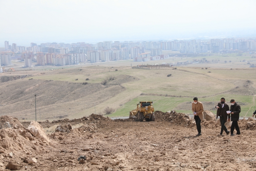 BAŞKAN ÇOLAKBAYRAKDAR, KOCASİNAN’A YENİ YOLLAR KAZANDIRIYOR