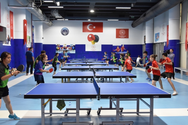 TÜRKİYE’NİN MASA TENİSİNDEKİ SPORCU FABRİKASI ‘KOCASİNAN’