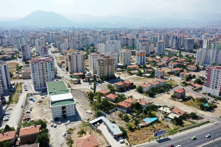 KOCASİNAN’DA DÖNÜŞÜMLE ESKİ BİNALAR YIKILARAK, MODERN BİR YAPILAŞMAYLA TAÇLANDIRILIYOR