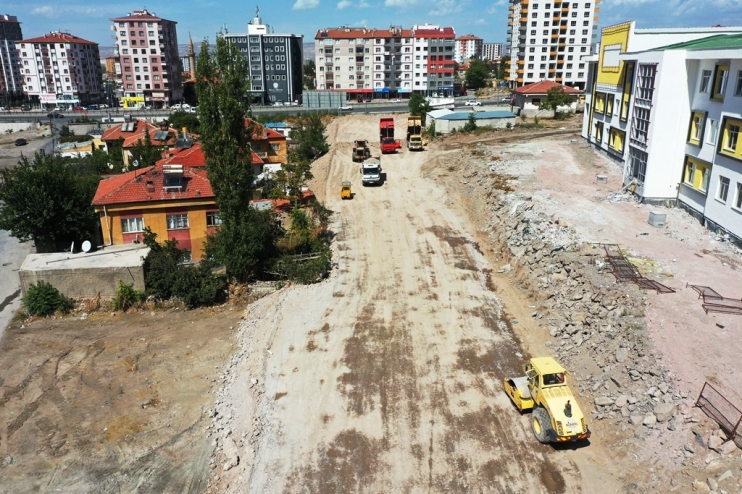 BAŞKAN ÇOLAKBAYRAKDAR’IN DÖNÜŞÜMLE KAZANDIRDIĞI OKUL PROJESİNDE SONA GELİNDİ