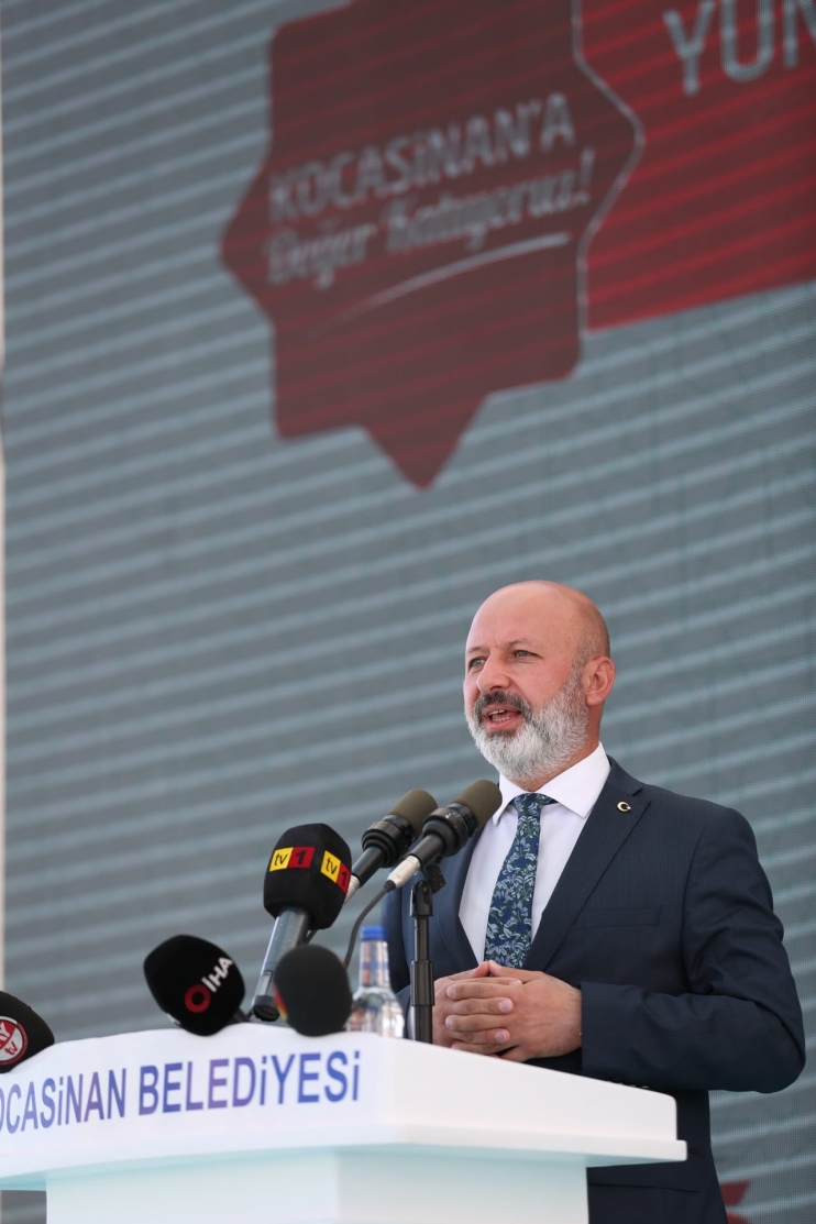 BAŞKAN ÖZHASEKİ’DEN BAŞKAN ÇOLAKBAYRAKDAR’IN PROJELERİNE ÖVGÜ VE DESTEK