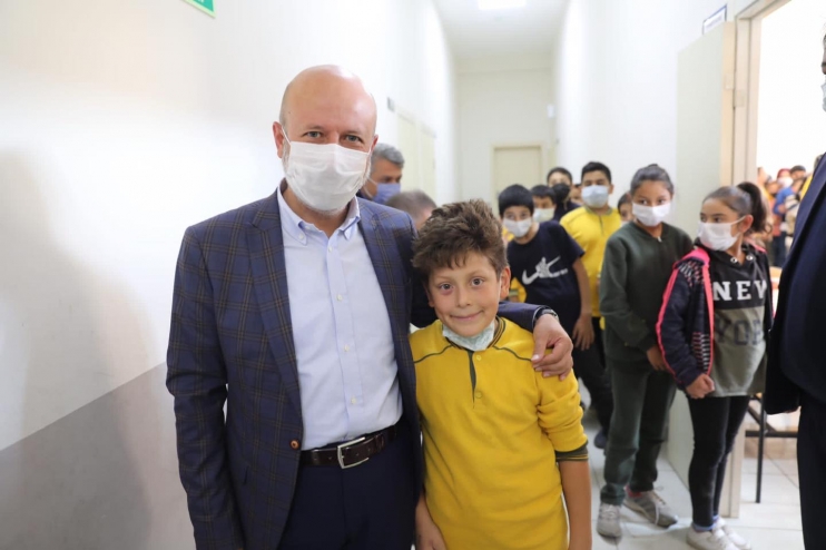 BAŞKAN ÇOLAKBAYRAKDAR, “ÇOCUKLARIMIZI MUTLU ETMEK İÇİN ÇALIŞIYORUZ”