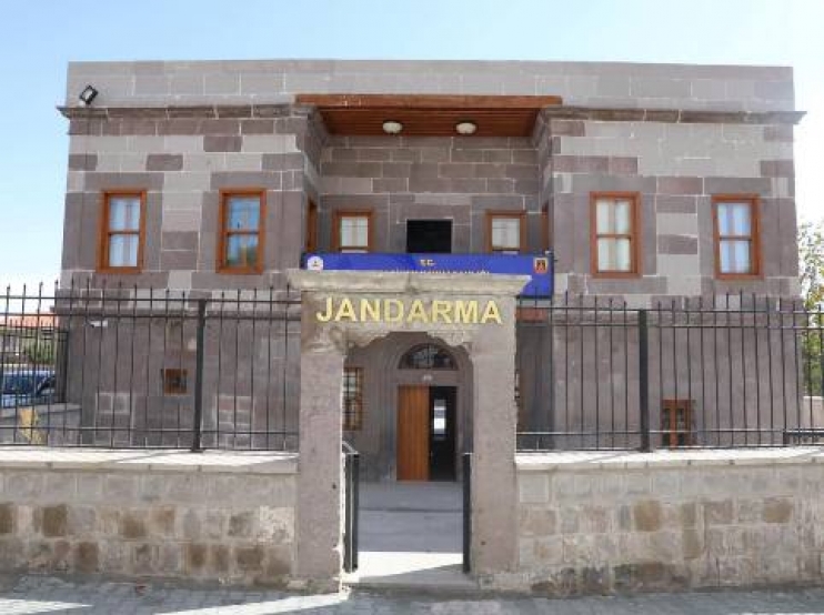 KOCASİNAN’IN RESTORE ETTİĞİ 2 ASIRLIK JANDARMA KONAĞI GÜN SAYIYOR