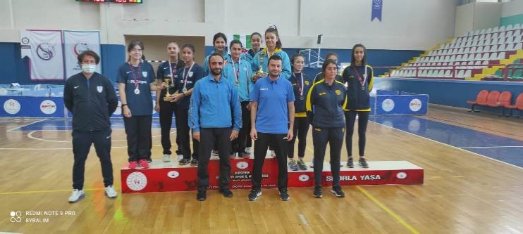 KOCASİNAN’IN MASA TENİSİ TAKIMLARI, YİNE TURNUVAYA DAMGA VURDU