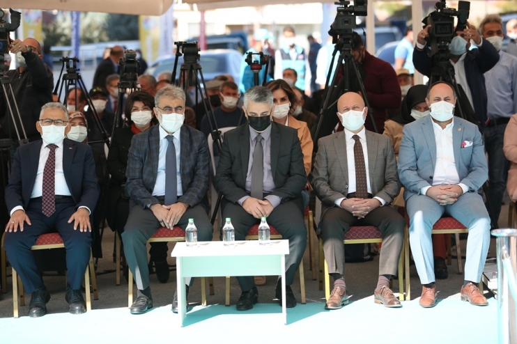 BAŞKAN ÇOLAKBAYRAKDAR’IN ŞEHRE KAZANDIRDIĞI ON ÜÇÜNCÜ AİLE SAĞLIK MERKEZİ AÇILDI