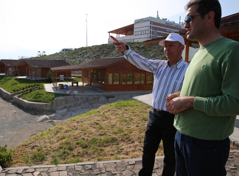 ÇOLAKBAYRAKDAR; “KAYSERİ’Yİ SAHİL KENTİ YAPMAK YOLUNDA HIZLA İLERLİYORUZ”