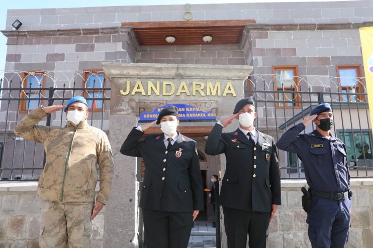 KOCASİNAN’IN RESTORE ETTİĞİ 2 ASIRLIK JANDARMA KONAĞI AÇILDI