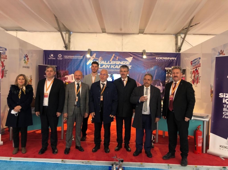 ANKARA’DA KOCASİNAN’IN GENÇLİK STANDINA BÜYÜK İLGİ
