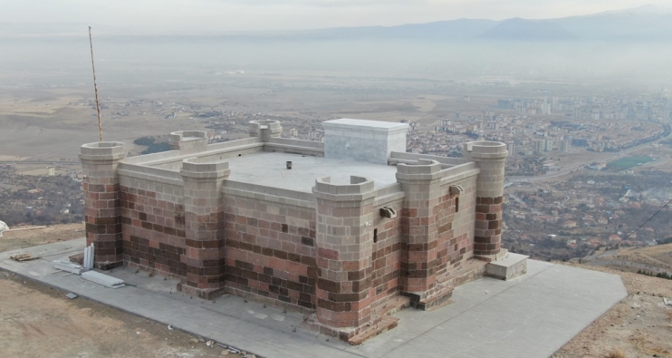 KOCASİNAN, GÖK GÖZLEM EVİ İLE GÖZÜ DAHA YÜKSEKLERDE