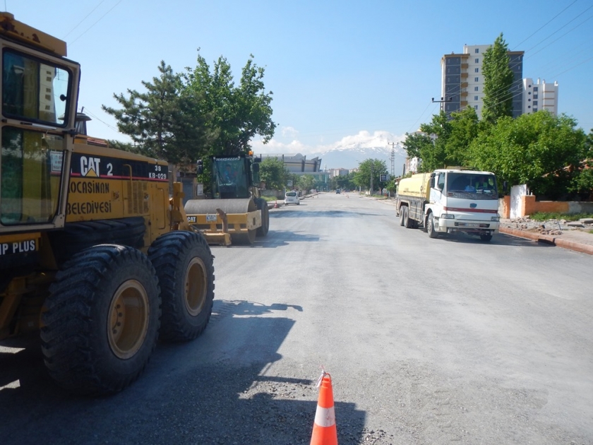 DAHA MODERN KOCASİNAN İÇİN YOL VE PEYZAJ ÇALIŞMASI