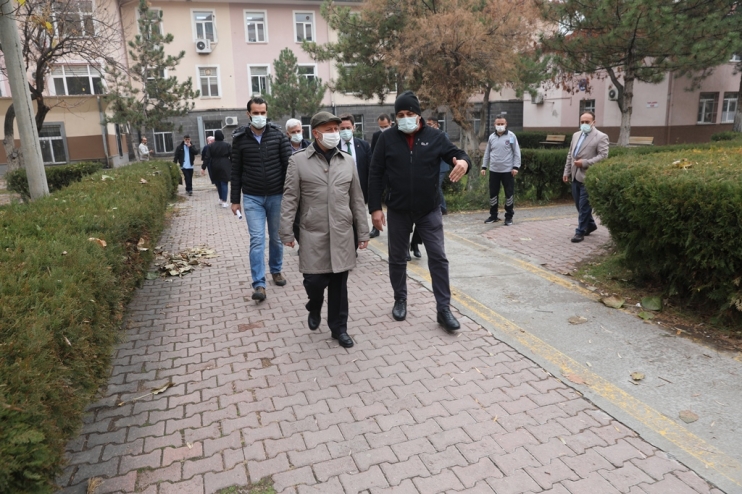 KOCASİNAN, ŞEHİR MERKEZİNDEKİ OTOPARK İHTİYACINI ÇÖZÜME KAVUŞTURUYOR