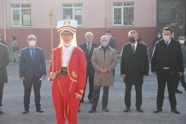 BAŞKAN ÇOLAKBAYRAKDAR,  ENGELLİLERİN GÖNÜLLERİNE DOKUNDU