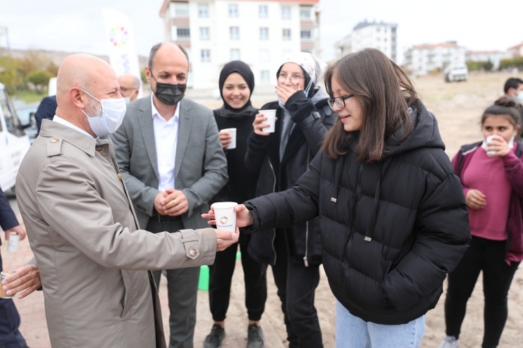 KOCASİNANDAN SOĞUK HAVADA SICAK ÇORBA İKRAMI