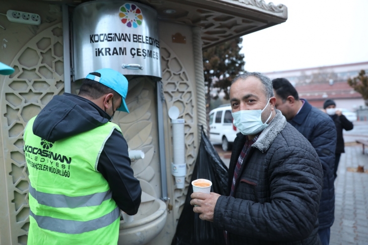 KOCASİNANDAN SOĞUK HAVADA SICAK ÇORBA İKRAMI