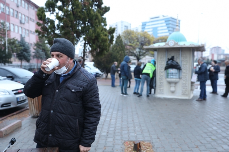 KOCASİNANDAN SOĞUK HAVADA SICAK ÇORBA İKRAMI