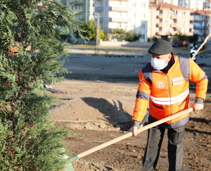 TÜRKİYE’NİN EN BÜYÜK ÜRETİM VE LOJİSTİK ÜSSÜ FİDANLIĞI KOCASİNAN’DA