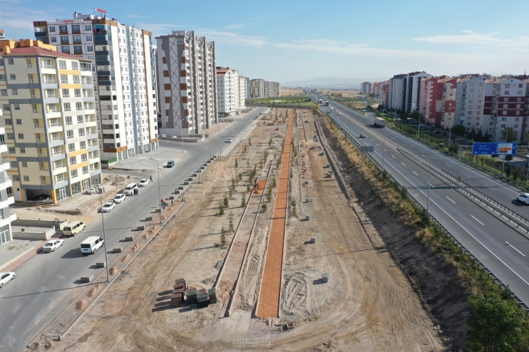KOCASİNAN, KİŞİ BAŞINA DÜŞEN 15,1 METREKARE YEŞİL ALAN İLE REKORUNU YENİLEDİ