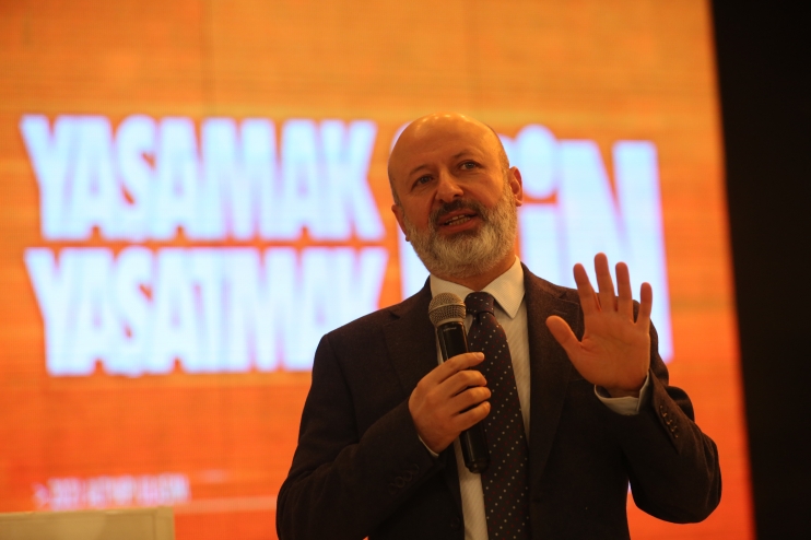 BAŞKAN ÇOLAKBAYRAKDAR, “TÜRKİYE’DE BÜYÜK ÖLÇEKTE KENDİ İMKANLARIYLA DÖNÜŞÜM YAPAN TEK BELEDİYEYİZ”