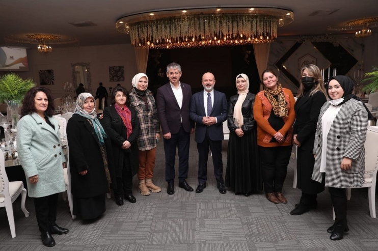 BAŞKAN ÇOLAKBAYRAKDAR, “TÜRKİYE’DE BÜYÜK ÖLÇEKTE KENDİ İMKANLARIYLA DÖNÜŞÜM YAPAN TEK BELEDİYEYİZ”