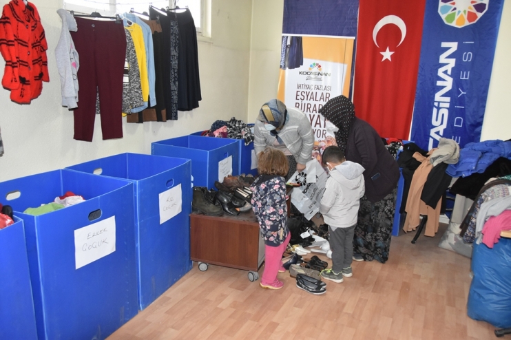 KOCASİNAN’DA ÇALINMADIK KAPI, GİRİLMEDİK GÖNÜL KALMIYOR